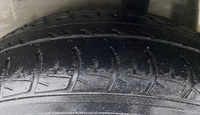 2018 Maruti Celerio ZXI D, CNG, Manual, 55,777 km, Left Rear Tyre Tread