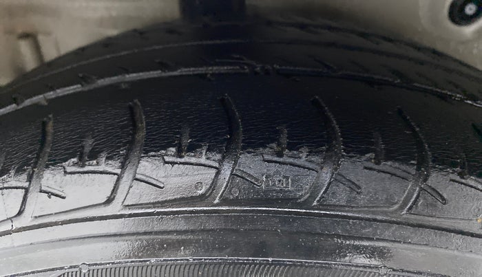 2018 Maruti Celerio ZXI D, CNG, Manual, 55,777 km, Right Rear Tyre Tread