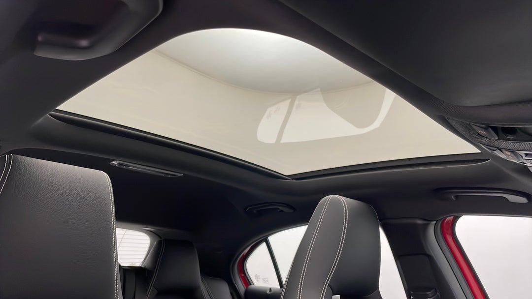 Interior Sunroof/Moonroof