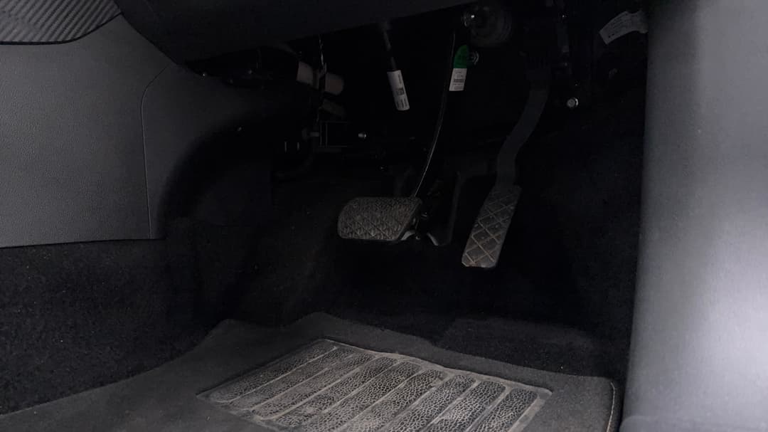 2022 MG ZS Excite, Automatic, 52511 km, Pedals and Footmat