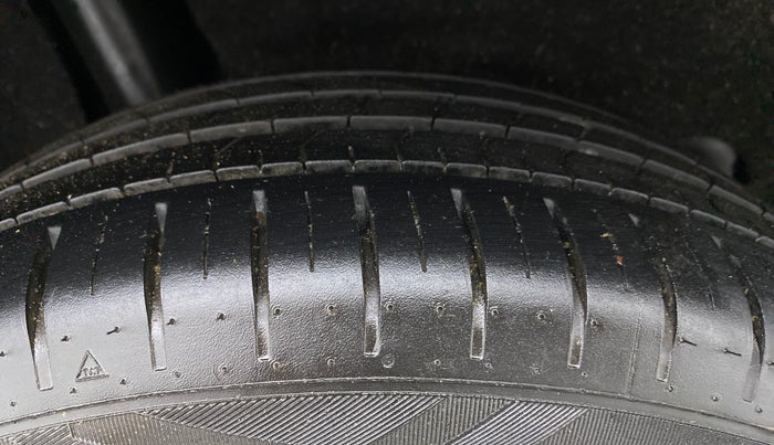 2022 Maruti Baleno ZETA PETROL 1.2, Petrol, Manual, 17,215 km, Right Rear Tyre Tread