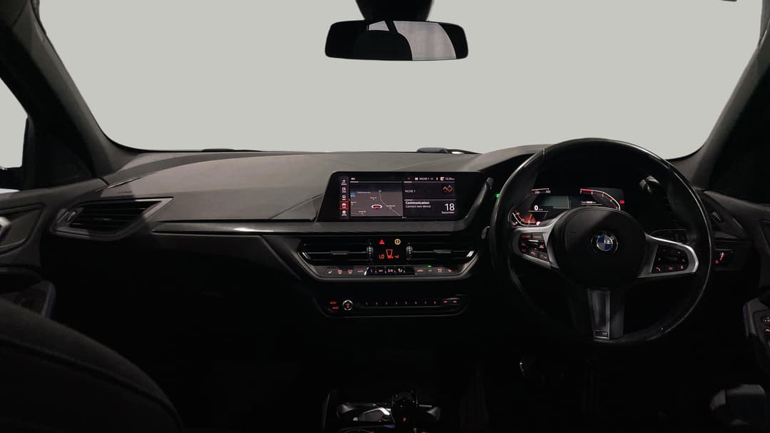 2020 BMW 1 18i M Sport, Automatic, 28858 km, Dashboard View
