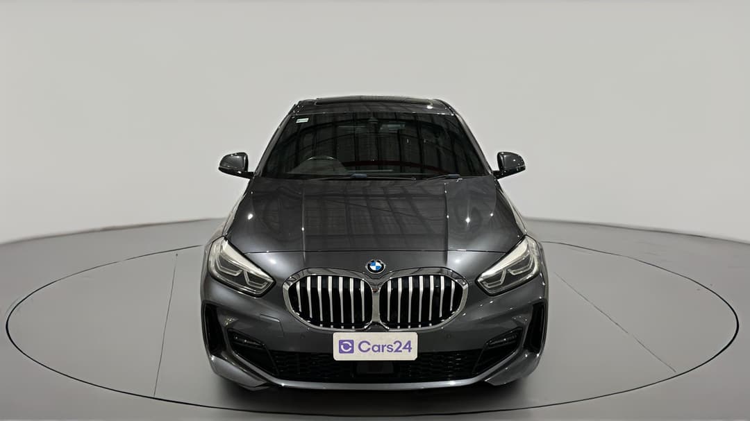 2020 BMW 1 18i M Sport, Automatic, 28858 km, Front View