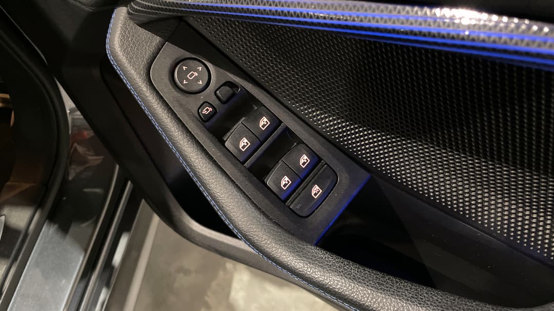 2020 BMW 1 18i M Sport, Automatic, 28858 km, Drivers Side Door Panel Controls
