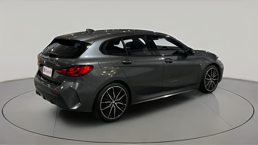 2020 BMW 1 18i M Sport, Automatic, 28858 km, Right Back Diagonal (45- Degree) View