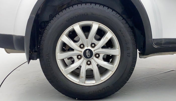 2018 Mahindra XUV500 W9, Diesel, Manual, 46,467 km, Right Rear Wheel