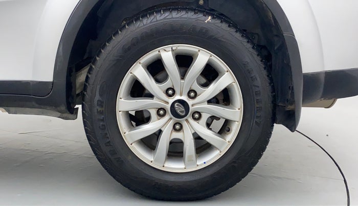 2018 Mahindra XUV500 W9, Diesel, Manual, 46,467 km, Left Rear Wheel