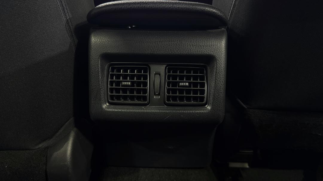 2023 Toyota Camry Ascent Hybrid, Automatic, 22344 km, Rear A/C Vent