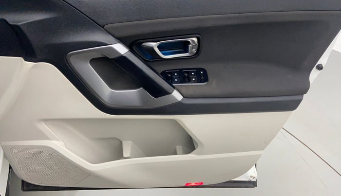 2021 Tata Safari XT PLUS, Diesel, Manual, 15,397 km, Driver Side Door Panels Control