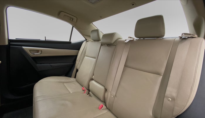 2014 Toyota Corolla Altis VL AT, Petrol, Automatic, 60,686 km, Right Side Door Cabin View