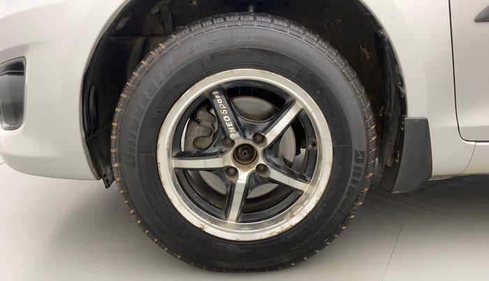 2014 Maruti Swift Dzire VDI, Diesel, Manual, 74,977 km, Left Front Wheel
