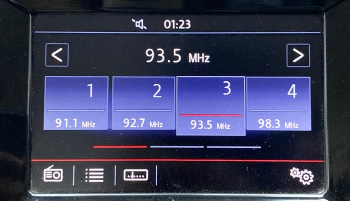 2017 Volkswagen Ameo HIGHLINE 1.5, Diesel, Manual, 29,050 km, Touchscreen Infotainment System
