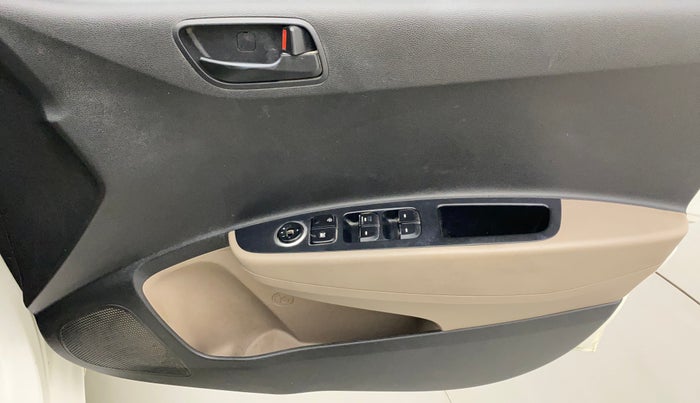 2015 Hyundai Grand i10 MAGNA 1.2 KAPPA VTVT, Petrol, Manual, 51,615 km, Driver Side Door Panels Control