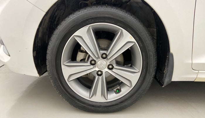 2017 Hyundai Verna 1.6 VTVT SX (O) AT, CNG, Automatic, 37,195 km, Left Front Wheel