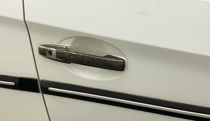 2017 Honda Brio S MT, Petrol, Manual, 62,089 km, Driver-side door - Chrome on handle has slight discoularation