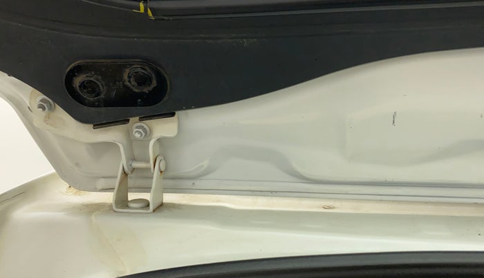 2017 Honda Brio S MT, Petrol, Manual, 62,089 km, Dicky (Boot door) - Slightly rusted
