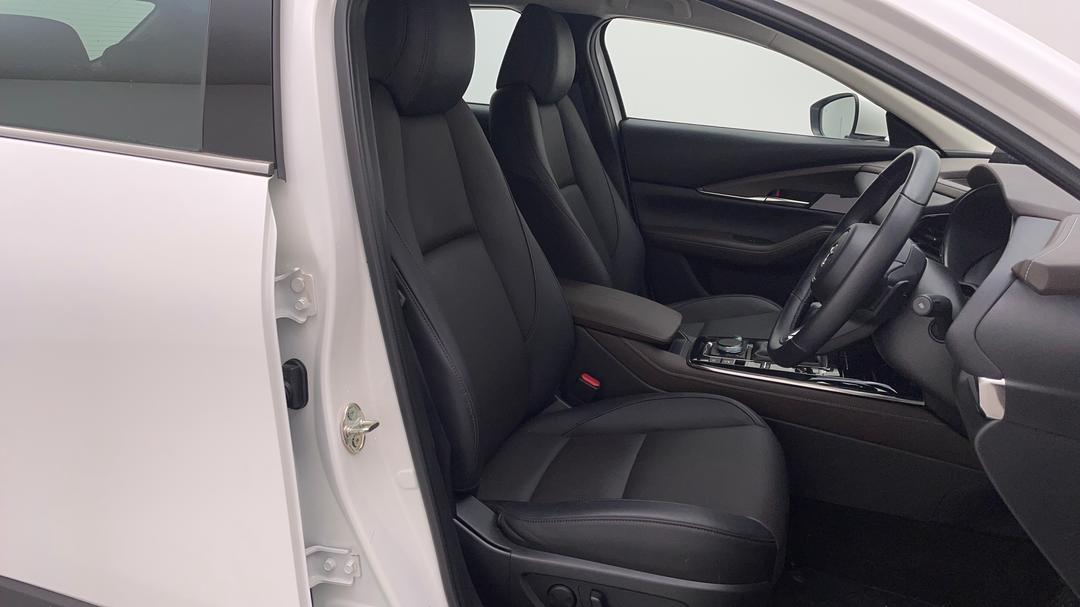 2023 Mazda CX-30 G20 Astina (fwd), Automatic, 1368 km, Right Side Front Door Cabin View