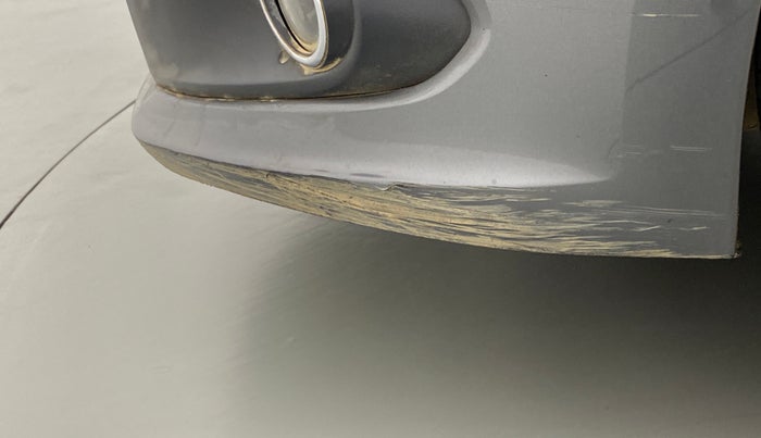 2013 Volkswagen Vento HIGHLINE DIESEL, Diesel, Manual, 72,587 km, Front bumper - Minor scratches