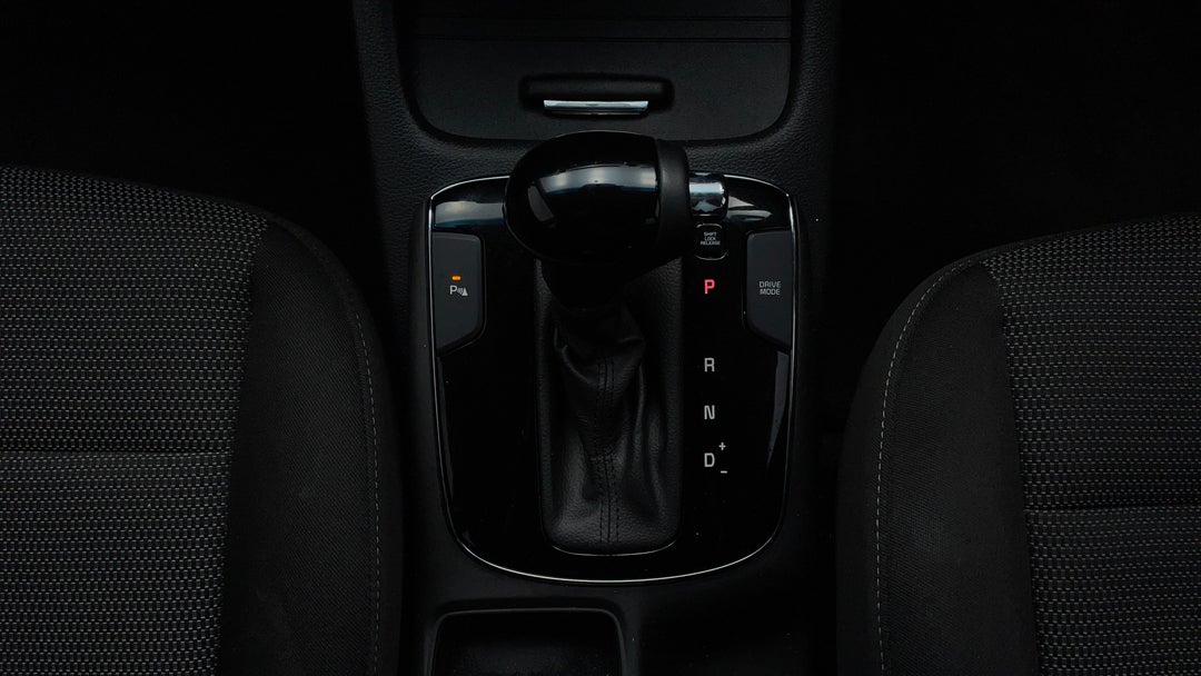 2017 Kia Cerato Sport, Automatic, 74935 km, Gear Lever 