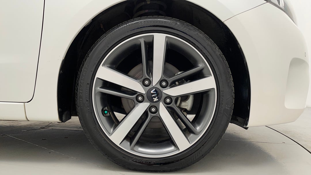 2017 Kia Cerato Sport, Automatic, 74935 km, Right Front Wheel