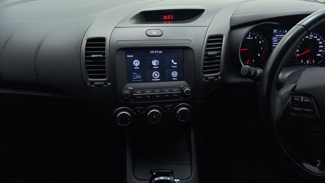 2017 Kia Cerato Sport, Automatic, 74935 km, Center Console