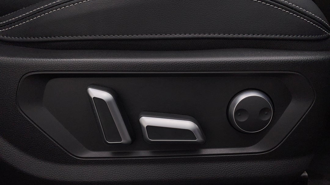 2023 GWM Haval H6 Ultra Hybrid, Automatic, 17559 km, Drivers Side Adjustment Panel