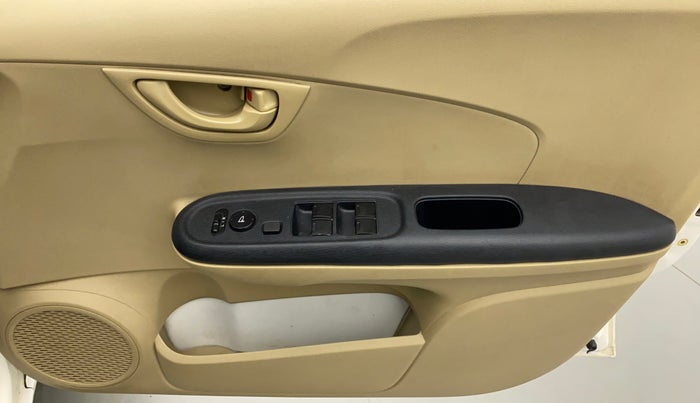 2015 Honda Brio S MT, Petrol, Manual, 47,421 km, Driver Side Door Panels Control