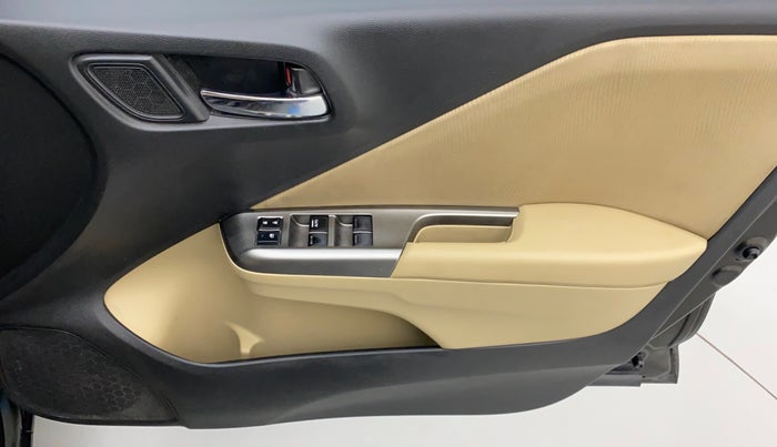 2016 Honda City 1.5L I-VTEC V MT, Petrol, Manual, 1,00,102 km, Driver Side Door Panels Control