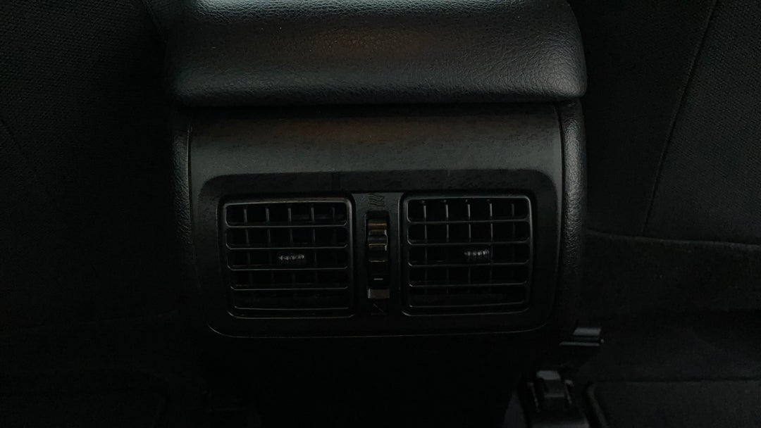 2016 Toyota Camry Altise, Automatic, 92671 km, Rear A/C Vent