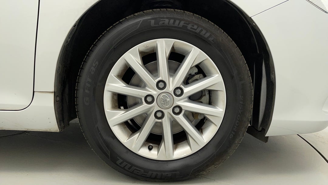 2016 Toyota Camry Altise, Automatic, 92671 km, Right Front Wheel