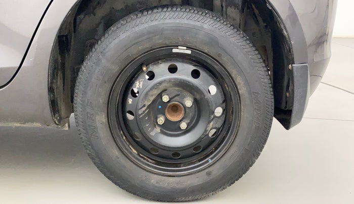 2017 Maruti Swift VXI O, Petrol, Manual, 55,809 km, Left Rear Wheel
