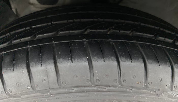 2015 Hyundai Creta 1.6 SX CRDI, Diesel, Manual, 81,829 km, Left Front Tyre Tread