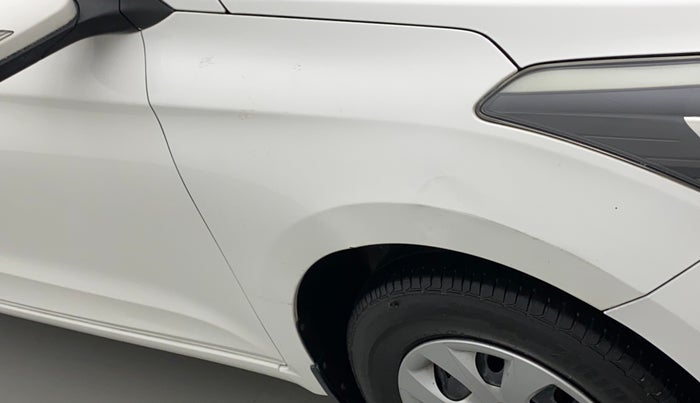 2017 Hyundai Elite i20 SPORTZ 1.2, Petrol, Manual, 1,23,216 km, Right fender - Slight discoloration