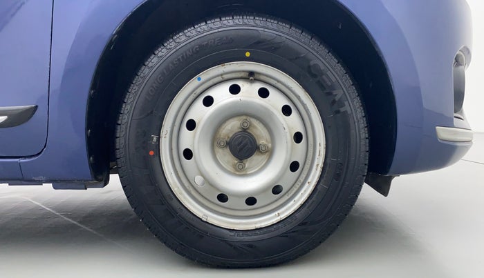 2017 Maruti Dzire LXI, Petrol, Manual, 53,850 km, Right Front Wheel