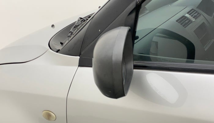 2011 Maruti Swift VXI, Petrol, Manual, 48,835 km, Left rear-view mirror - Folding motor not working