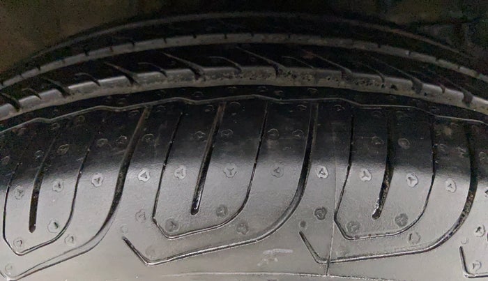 2015 Honda City SV MT PETROL, Petrol, Manual, 59,082 km, Right Front Tyre Tread