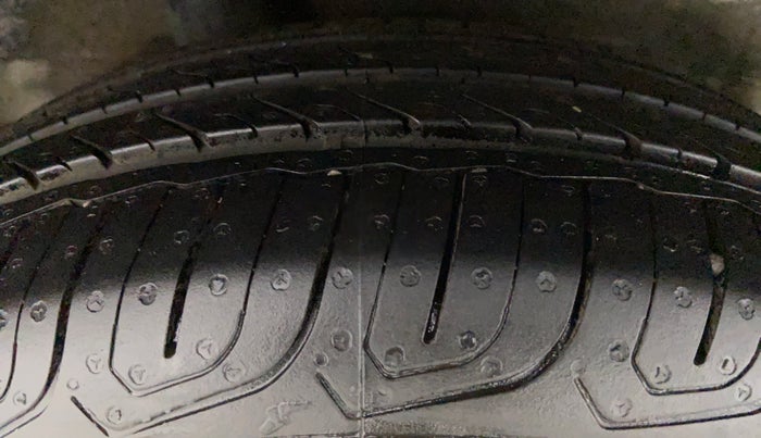 2015 Honda City SV MT PETROL, Petrol, Manual, 59,082 km, Right Rear Tyre Tread