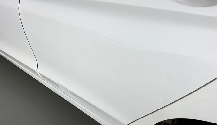 2017 Honda City 1.5L I-VTEC V MT, Petrol, Manual, 35,715 km, Rear left door - Minor scratches