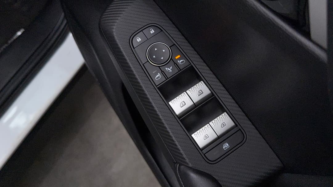 2023 Mitsubishi Outlander Ls 7 Seat (AWD), Automatic, 57976 km, Drivers Side Door Panel Controls