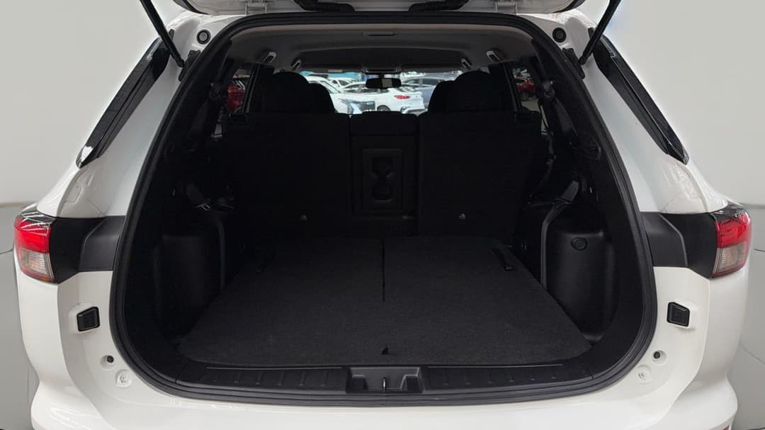 2023 Mitsubishi Outlander Ls 7 Seat (AWD), Automatic, 57976 km, Boot Inside View