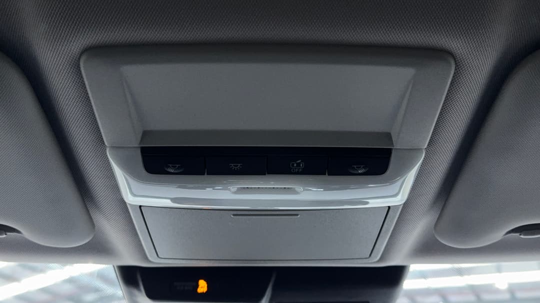 2023 Mitsubishi Outlander Ls 7 Seat (AWD), Automatic, 57976 km, On-Roof Controls/Sunglass holder