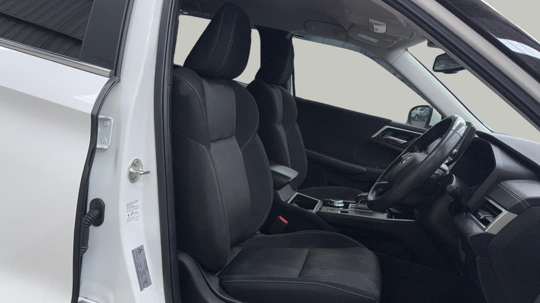 2023 Mitsubishi Outlander Ls 7 Seat (AWD), Automatic, 57976 km, Right Side Front Door Cabin View
