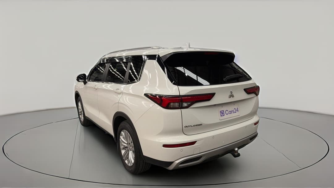 2023 Mitsubishi Outlander Ls 7 Seat (AWD), Automatic, 57976 km, Left Back Diagonal (45- Degree) View