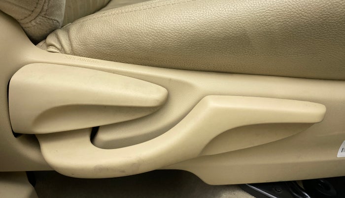2018 Toyota YARIS G CVT, Petrol, Automatic, 28,932 km, Driver Side Adjustment Panel
