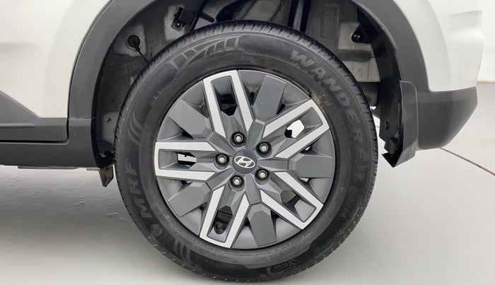2022 Hyundai VENUE SX 1.5 CRDI, Diesel, Manual, 34,878 km, Left Rear Wheel
