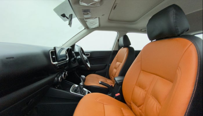 2022 Hyundai VENUE SX 1.5 CRDI, Diesel, Manual, 34,878 km, Right Side Front Door Cabin