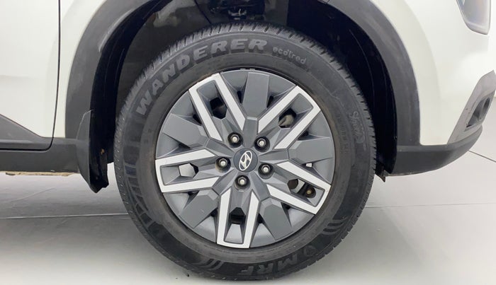 2022 Hyundai VENUE SX 1.5 CRDI, Diesel, Manual, 34,878 km, Right Front Wheel