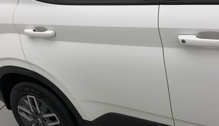 2022 Hyundai VENUE SX 1.5 CRDI, Diesel, Manual, 34,878 km, Right rear door - Slightly dented