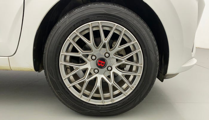 2021 Hyundai AURA S 1.2 CNG, CNG, Manual, 27,995 km, Right Front Wheel