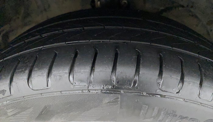 2017 Maruti Baleno ALPHA PETROL 1.2, Petrol, Manual, 1,12,679 km, Right Front Tyre Tread